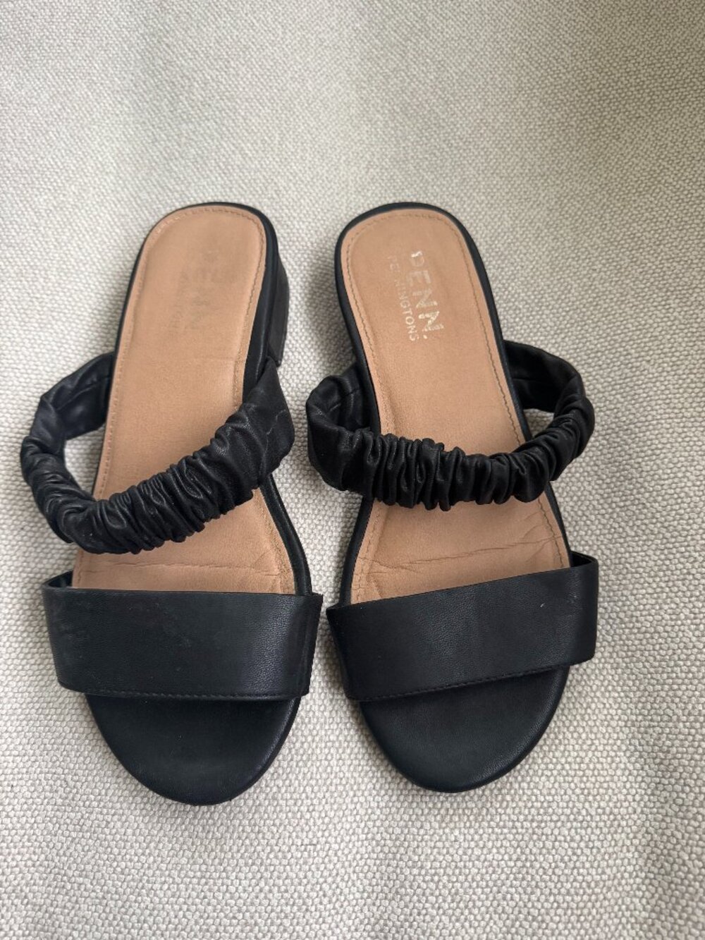 Black Penn Pennington Slip On Sandals size 8.5